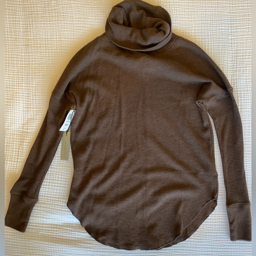Aritzia- The Group by Babaton - Thermal Cowlneck